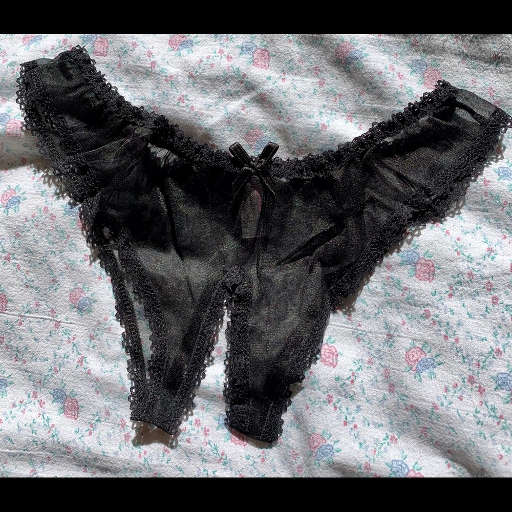 NWT - Elegant Moments Lace Crotchless Panty